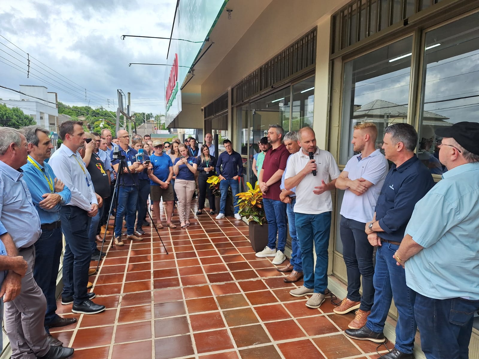 Cotricampo inaugurou sua vigésima loja agropecuária, na cidade de Boa Vista do Buricá